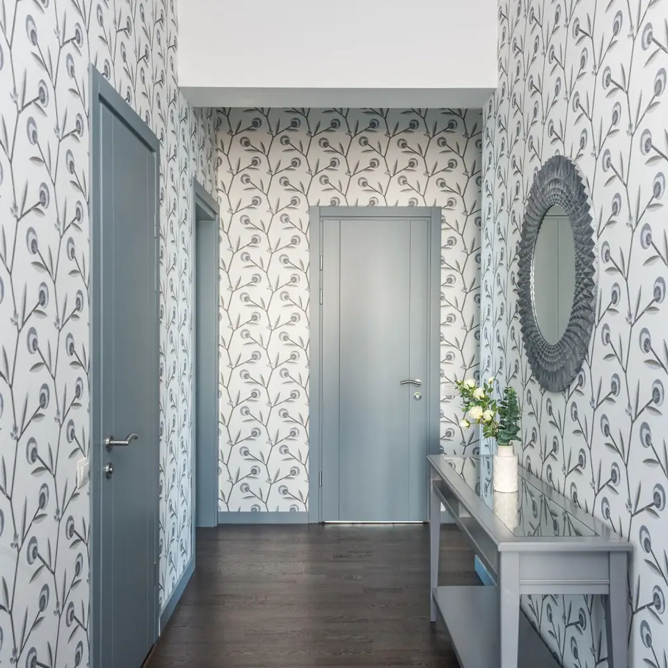 Dinding lorong berlapis wallpaper motif daun